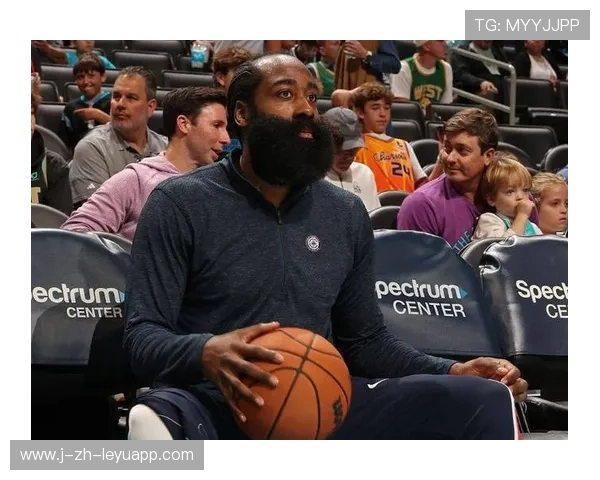 哈登后撤步三分撕开空间，如何成为篮球场上的制胜利器